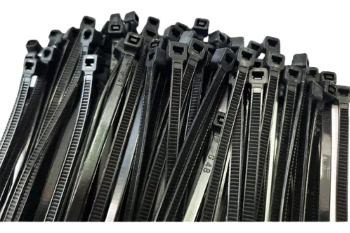 9de6d3dfa4500f56a13dd53667f5efd3-1.jpg ABRAÇADEIRA EM NYLON PRETO 150X2,5MM 100un - Imagem 2