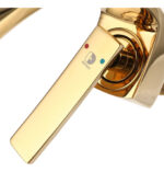Torneira Banheiro Metal design curvo dourada - Imagem 7
